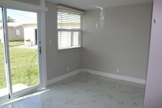 2719 Peer Ln in Delray Beach, FL - Building Photo - Building Photo