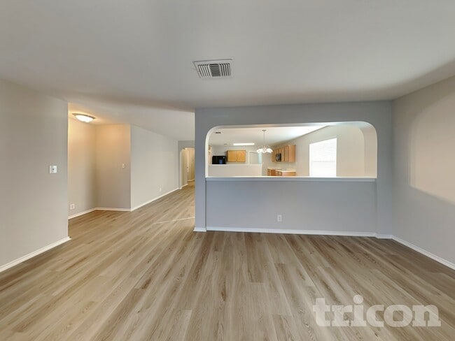 8507 Crinum Lily Dr in Converse, TX - Foto de edificio - Building Photo