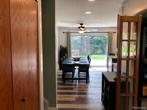 8135 Kenwick St in White Lake, MI - Building Photo - Building Photo