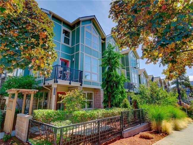 property at 722 Nob Hill Ave N