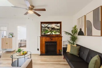 735 Belmont Ave in Long Beach, CA - Building Photo - Building Photo