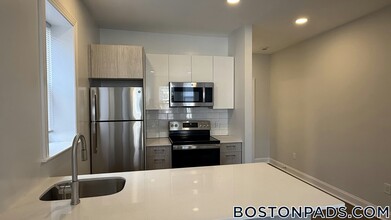 111 Queensberry St in Boston, MA - Building Photo - Building Photo