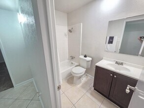 15630 Camino Del Sol Dr in Houston, TX - Building Photo - Building Photo