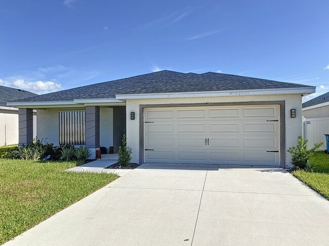 property at 2027 Dexter St