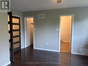 86 Cook St in Kawartha Lakes, ON - Building Photo - Building Photo