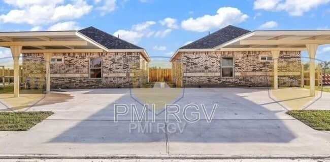 property at 1101 W Kohala Ave