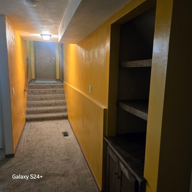 321 Allan Ave, Unit 321 in Owatonna, MN - Building Photo - Building Photo