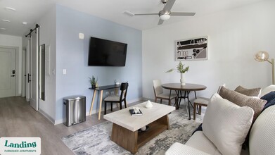 1148 N Main St in Jacksonville, FL - Foto de edificio - Building Photo