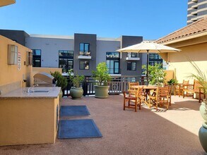 330 J St in San Diego, CA - Building Photo - Building Photo