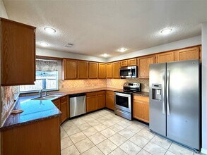 5815 Windsong Trail in Houston, TX - Foto de edificio - Building Photo