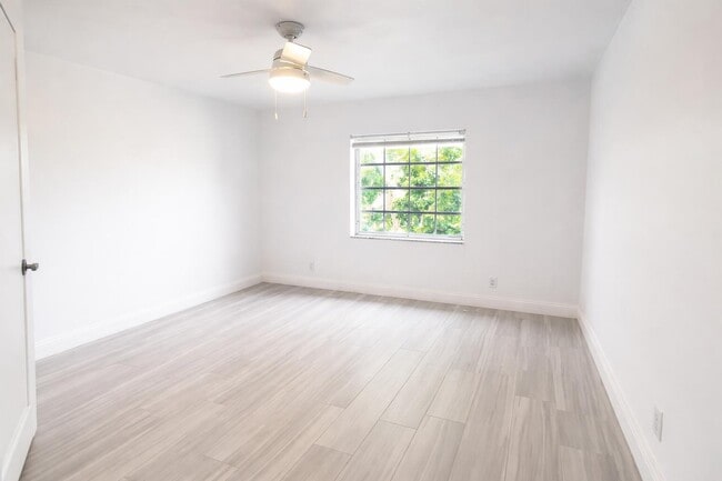 6521 Bay Club Dr in Fort Lauderdale, FL - Building Photo - Building Photo