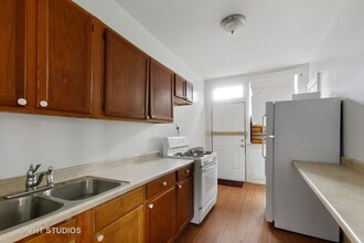 507 W Englewood Ave in Chicago, IL - Building Photo - Interior Photo