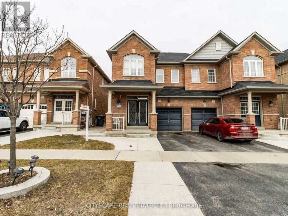 20 Pentonville Rd in Brampton, ON - Building Photo