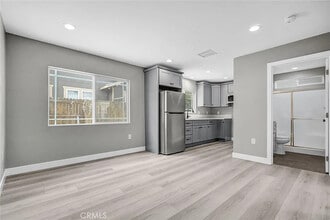 2321 Locust Ave, Unit Main House in Long Beach, CA - Foto de edificio - Building Photo