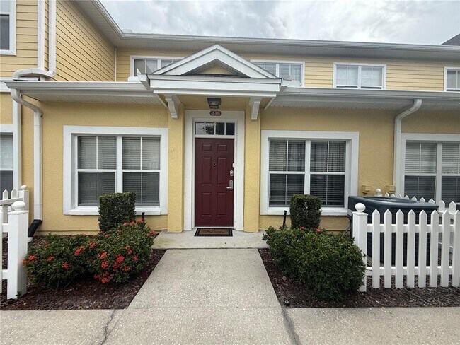 4000 Santa Maria Dr in Kissimmee, FL - Building Photo - Building Photo