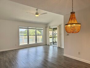 7162 Windward Dr in New Bern, NC - Building Photo - Building Photo