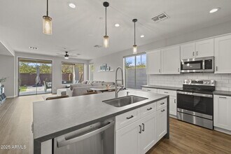 41448 N Bent Creek Way in Anthem, AZ - Building Photo - Building Photo