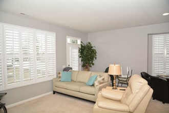 13540 Yellow Pine Dr in Huntley, IL - Building Photo - Building Photo