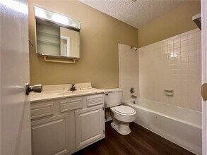 2008 Horseshoe Dr in Springdale, AR - Building Photo - Building Photo