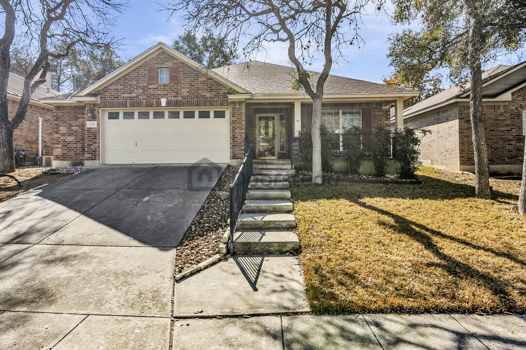 5722 Sage Hollow in San Antonio, TX - Building Photo