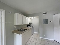 4321 NW 19th St in Lauderhill, FL - Building Photo - Building Photo