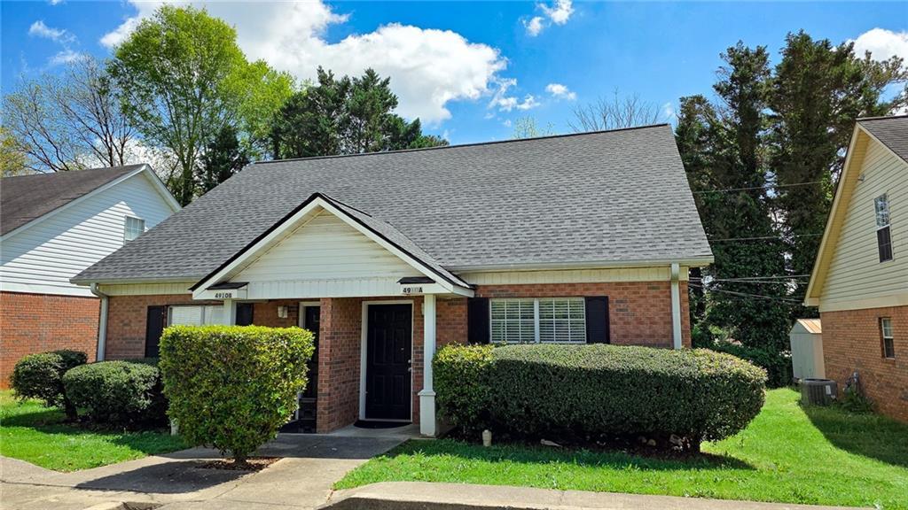 4910 Pinehurst Cir in Acworth, GA - Building Photo