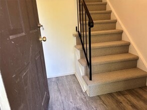 60 McLoughlin St in Glen Cove, NY - Building Photo - Building Photo