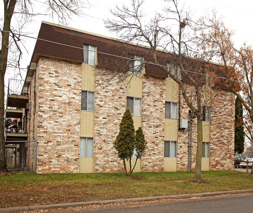 1077 Van Dyke St in St. Paul, MN - Foto de edificio