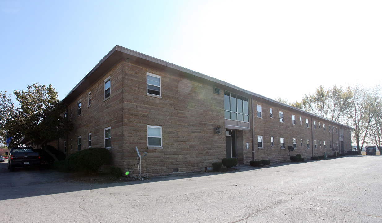 Cedarbrook Apartments in Greenwood, IN - Building Photo