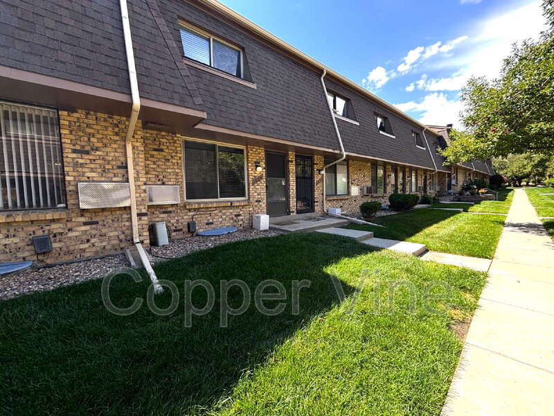 1729 Quail St in Lakewood, CO - Building Photo
