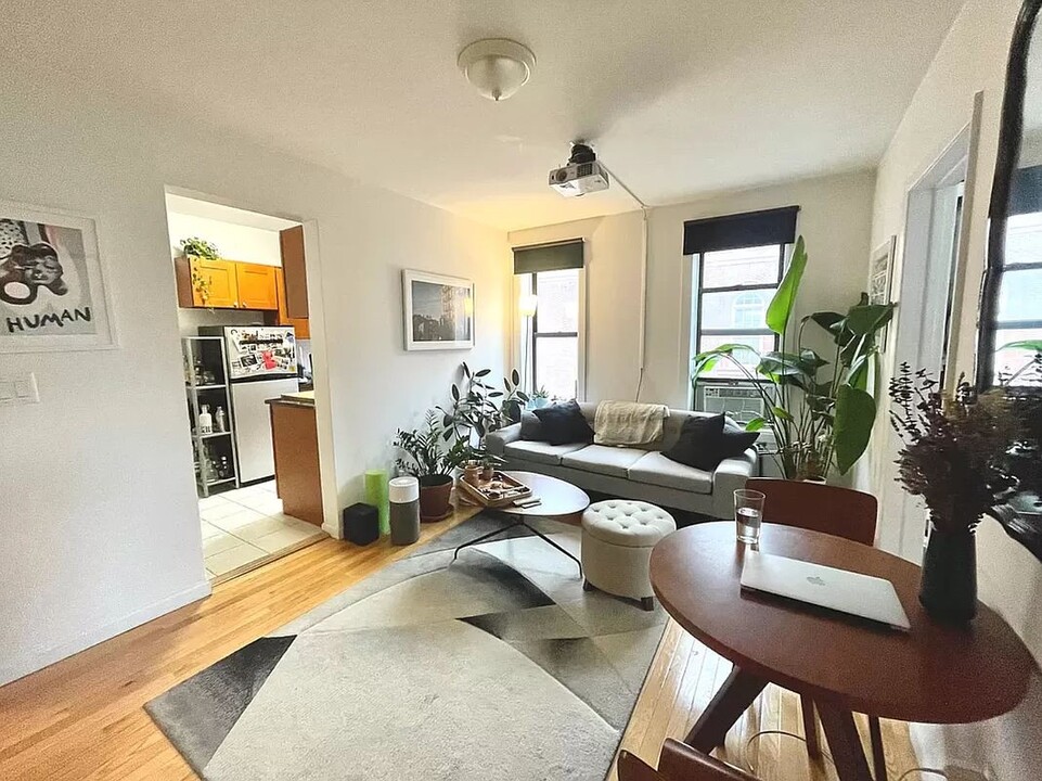 34 Ludlow St-Unit -19 in New York, NY - Building Photo