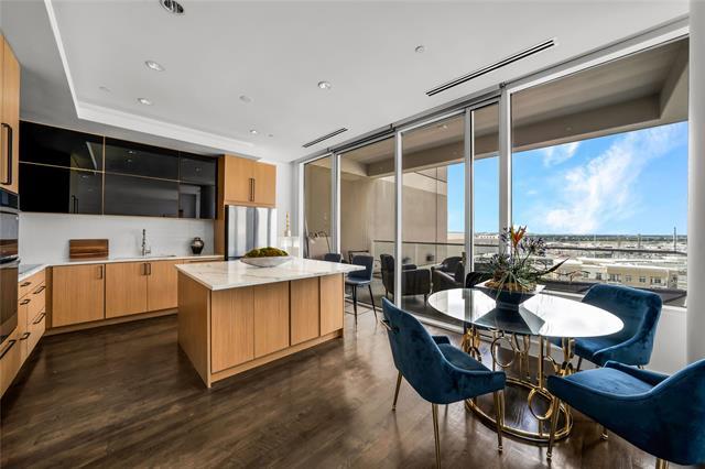 property at 2408 Victory Park Ln