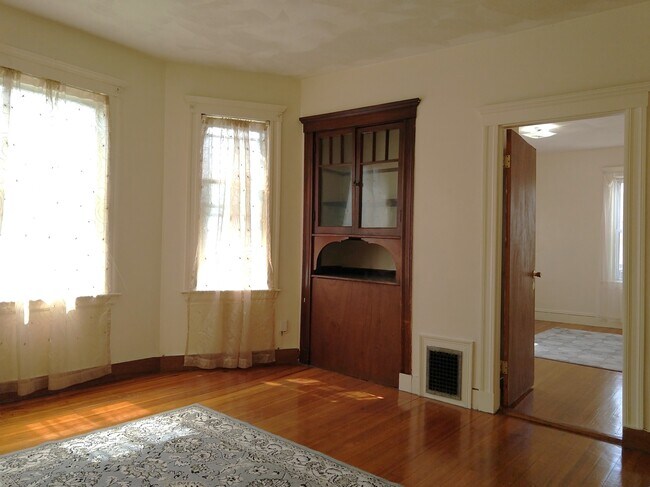 3985 Washington St, Unit 1