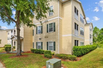 18341 Bridle Club Dr in Tampa, FL - Building Photo - Building Photo
