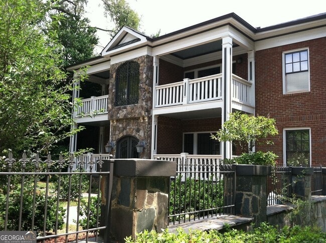 property at 685 Penn Ave NE