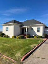 3636 Beecher Rd in Stockton, CA - Building Photo