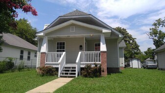 2211 E 12th St in Chattanooga, TN - Building Photo