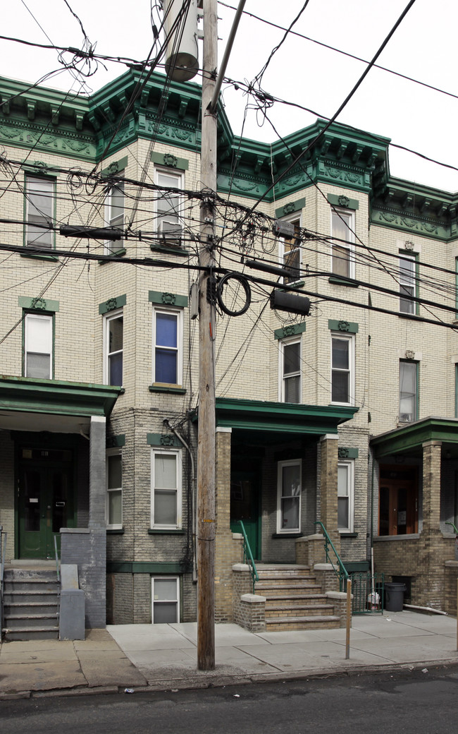 383 Baldwin Ave in Jersey City, NJ - Foto de edificio - Building Photo