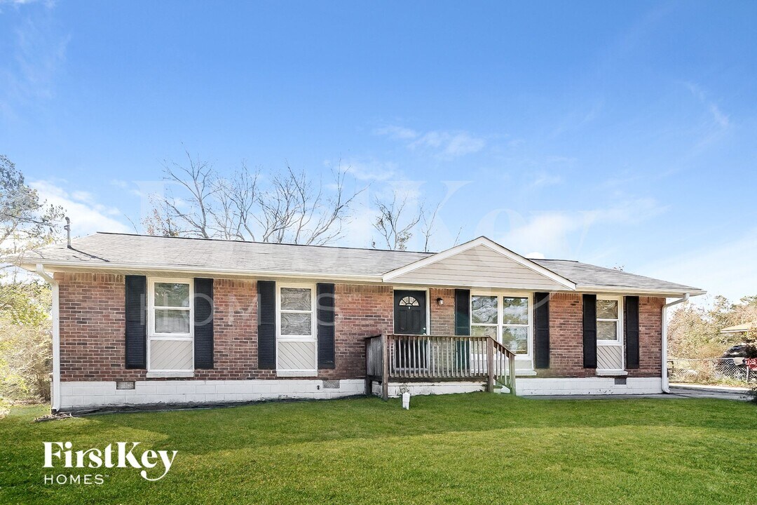 143 Andover Dr in Jonesboro, GA - Building Photo