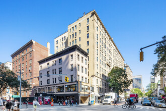 826-842 Lexington Ave in New York, NY - Building Photo - Building Photo