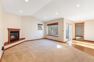 1087 S Cottonwood Rd in Bozeman, MT - Building Photo