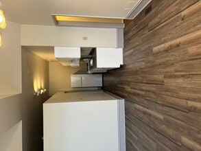 204 E Washington St in Joliet, IL - Building Photo - Building Photo