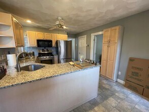 112 Boston Ave, Unit 1 in Somerville, MA - Building Photo - Building Photo