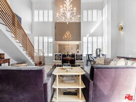 121 S Palm Dr in Beverly Hills, CA - Building Photo