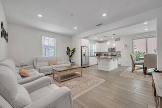 9310 Mystic Lake Alley in Sacramento, CA - Building Photo - Building Photo