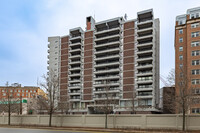 Kenmore Tower in Boston, MA - Foto de edificio - Building Photo