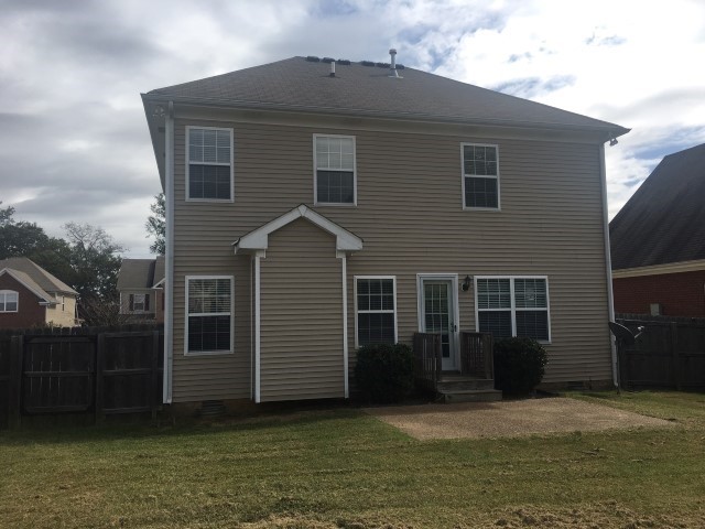 1175 Cynthia Ln in Spring Hill, TN - Foto de edificio - Building Photo