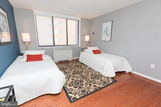2030 F St NW-Unit -201 in Washington, DC - Foto de edificio - Building Photo
