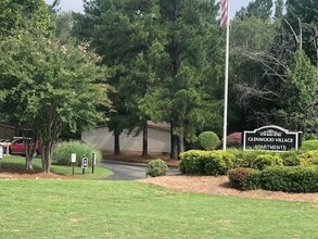 Glenwood Village in Macon, GA - Foto de edificio - Building Photo