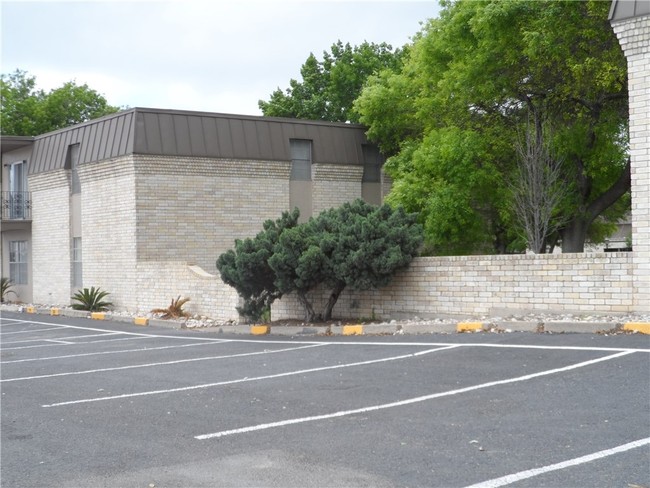 Camino Del Rey Apartments in Del Rio, TX - Foto de edificio - Building Photo